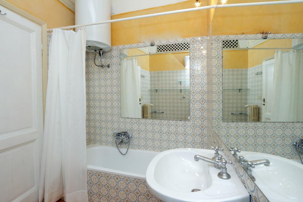 Fori Imperiali Apartment Roma Phòng bức ảnh