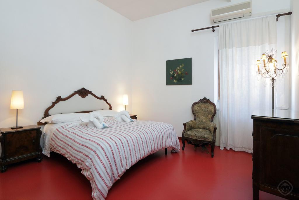 Fori Imperiali Apartment Roma Phòng bức ảnh